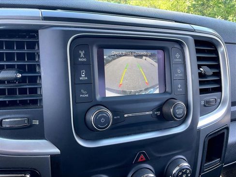 Used 2024 RAM 1500 Classic SLT AWD/4WD image 18