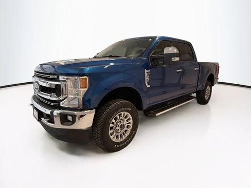 Used 2022 Ford F250 XLT w/ XLT Premium Package image 3