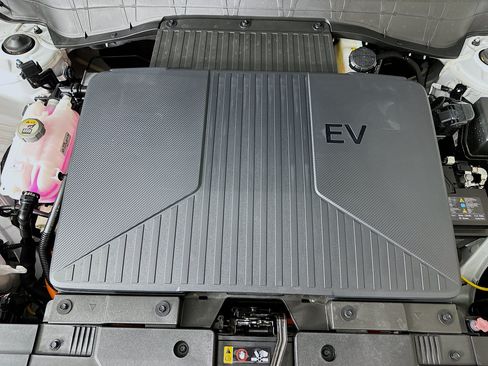 Used 2024 Hyundai Kona SEL FWD image 32
