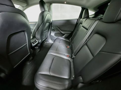 Used 2024 Tesla Model Y Long Range AWD/4WD image 27