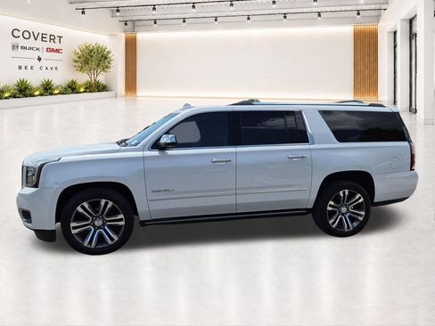 Used 2019 GMC Yukon XL Denali w/ Denali Ultimate Package AWD/4WD image 5