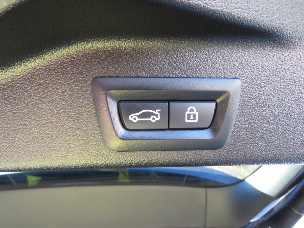 Used 2021 BMW X5 xDrive45e w/ Convenience Package AWD/4WD image 19