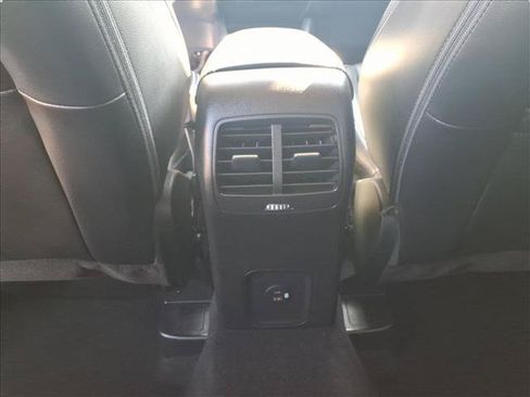 Used 2022 Ford Escape Titanium AWD/4WD image 30