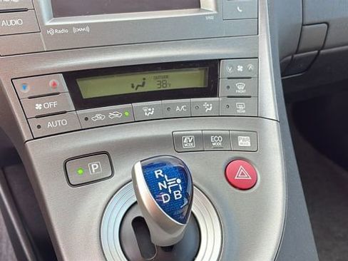 Used 2014 Toyota Prius Three image 15