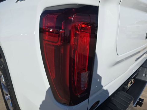 New 2026 GMC Sierra 1500 SLT w/ SLT Premium Package image 33