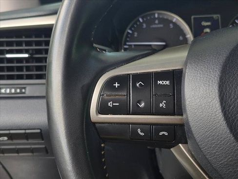 Used 2018 Lexus RX 350L FWD w/ Accessory Package image 9