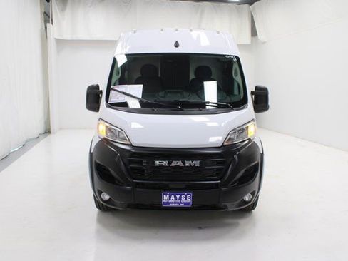 Used 2025 RAM ProMaster 2500 w/ Convenience Group image 24