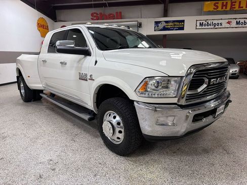 Used 2017 RAM 3500 Laramie Longhorn AWD/4WD image 11