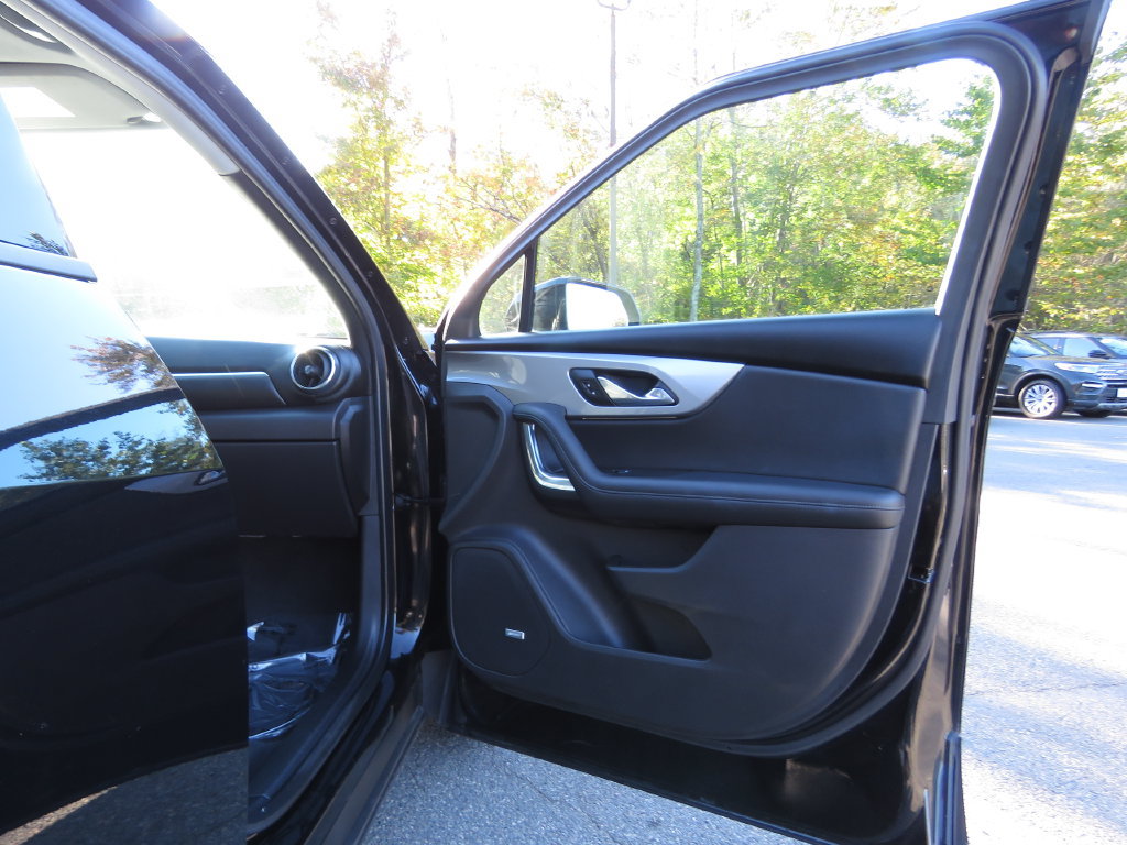 Used 2019 Chevrolet Blazer LT w/ Sun and Wheels Package AWD/4WD image 12
