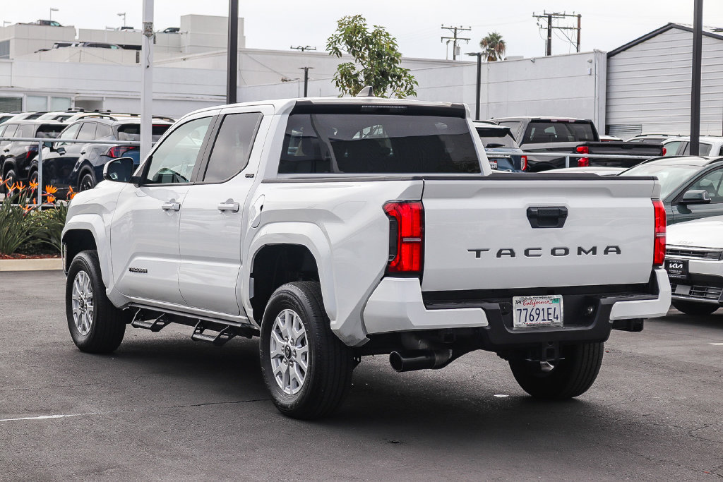 Used 2025 Toyota Tacoma SR5 RWD image 7