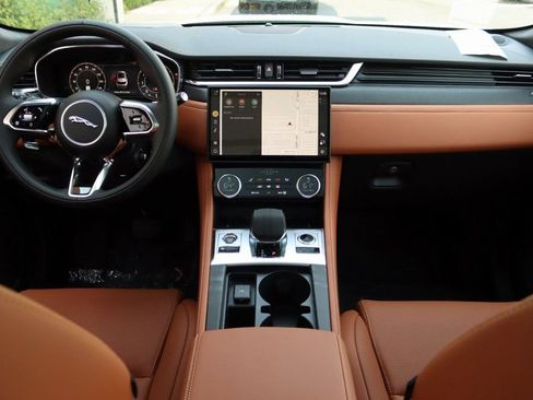 Used 2026 Jaguar F-PACE R-Dynamic S AWD/4WD image 10