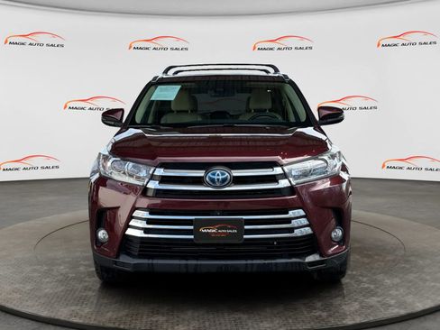 Used 2017 Toyota Highlander Limited Platinum AWD/4WD image 3