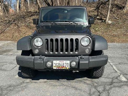 Used 2018 Jeep Wrangler Unlimited Sport S image 2