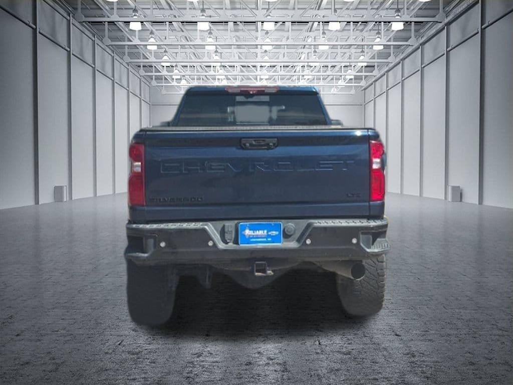 Used 2020 Chevrolet Silverado 2500 LTZ w/ LTZ Premium Package AWD/4WD image 10