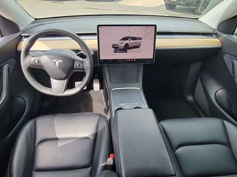 Used 2022 Tesla Model Y Performance AWD/4WD image 19