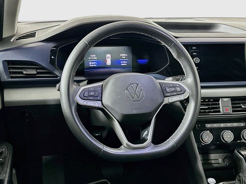 Used 2023 Volkswagen Taos SE w/ Panoramic Sunroof Package AWD/4WD image 18