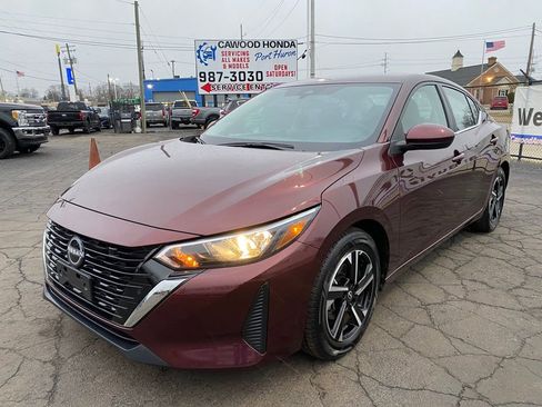 Used 2025 Nissan Sentra SV image 6