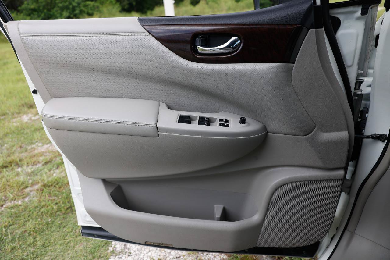 Used 2014 Nissan Quest SL FWD image 40