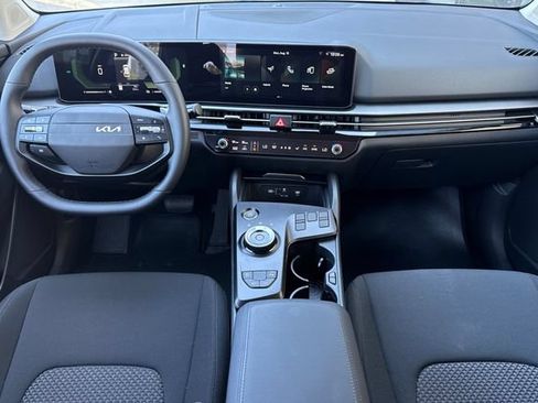 New 2026 Kia Sportage LX FWD image 16
