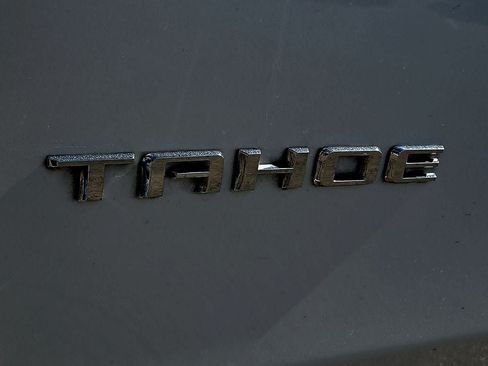 Used 2022 Chevrolet Tahoe LT w/ Luxury Package AWD/4WD image 10