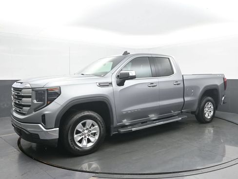 Used 2023 GMC Sierra 1500 SLE w/ Preferred Package AWD/4WD image 2