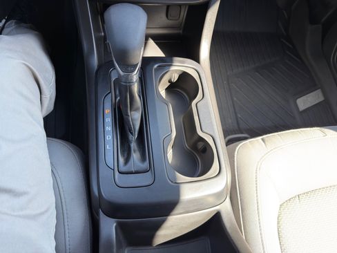 Used 2022 Chevrolet Colorado W/T w/ WT Convenience Package image 31