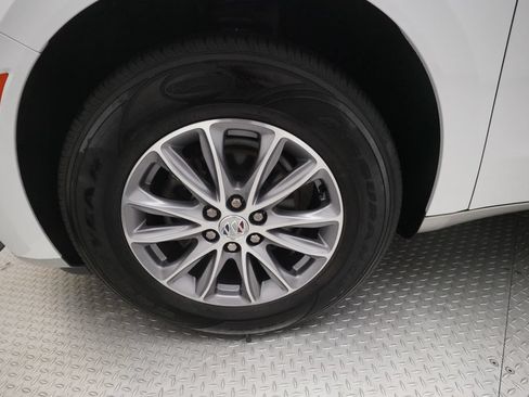 Used 2023 Buick Enclave Essence AWD/4WD image 28