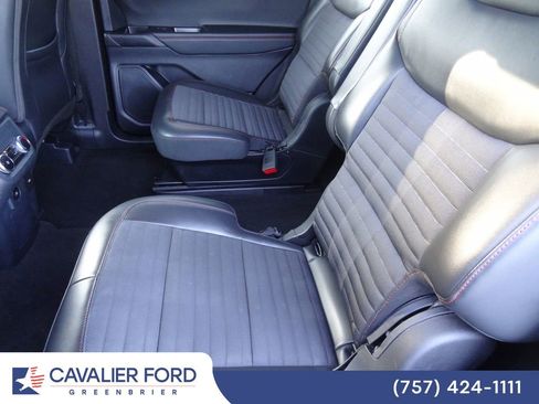 Certified 2025 Ford Explorer ST-Line AWD/4WD image 8