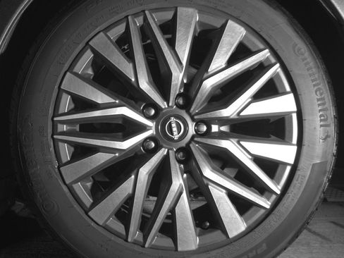 Used 2025 Nissan Altima 2.5 SV image 14