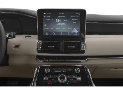 Used 2019 Lincoln Navigator Select w/ Technology Package image 10