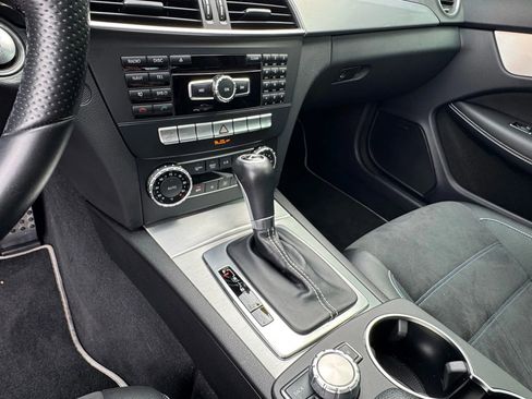 Used 2015 Mercedes-Benz C 250 Coupe image 19