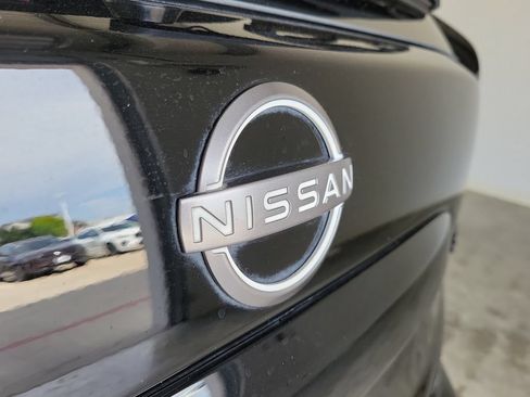 Used 2023 Nissan Murano SV w/ SV Midnight Edition Package FWD image 11