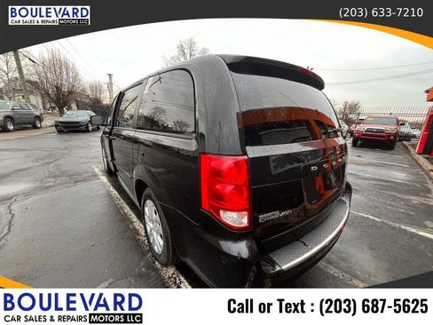 Used 2017 Dodge Grand Caravan SE w/ Power Window Group image 6