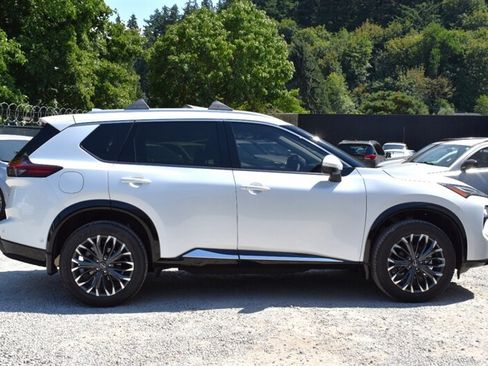 Used 2026 Nissan Rogue Platinum w/ Platinum Premium Package AWD/4WD image 6