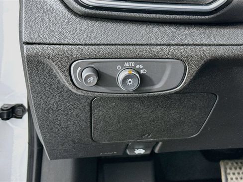 Used 2023 Chevrolet Bolt EUV Premier w/ Sun & Sound Package FWD image 11