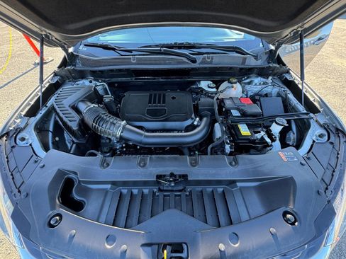 Used 2025 Chevrolet Blazer LT FWD image 34
