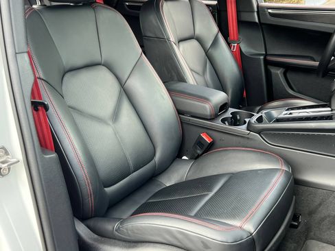 Certified 2024 Porsche Macan GTS AWD/4WD image 18