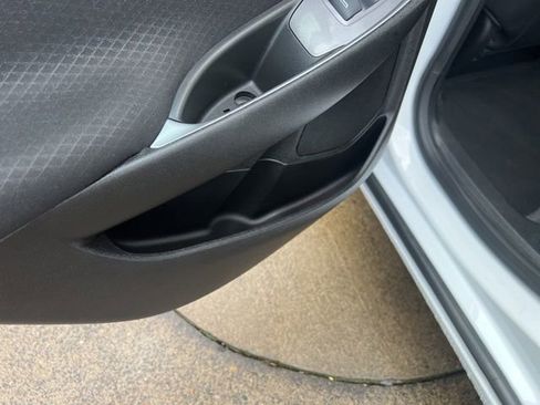 Used 2023 Chevrolet Malibu LT image 50