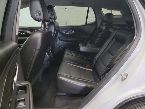 Used 2022 GMC Terrain SLT FWD image 27