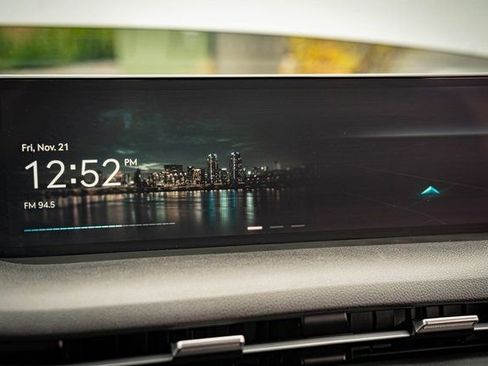 Used 2025 Genesis GV70 2.5T image 22