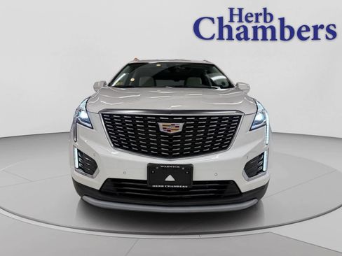 Used 2023 Cadillac XT5 Premium Luxury AWD/4WD image 2