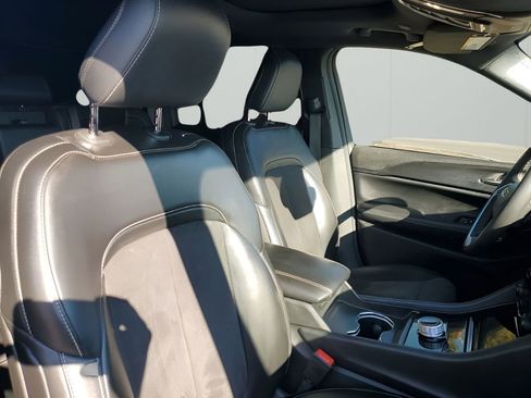 Used 2023 Jeep Grand Cherokee Altitude image 15