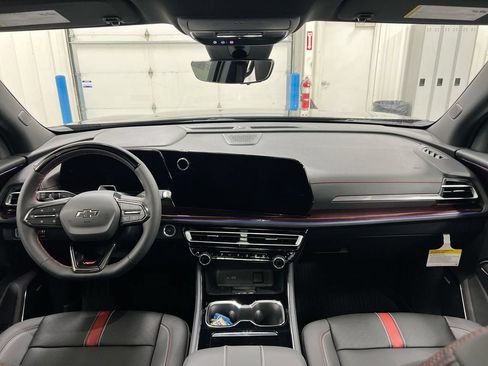 New 2026 Chevrolet Traverse RS w/ LPO, Floor Liner Package AWD/4WD image 10