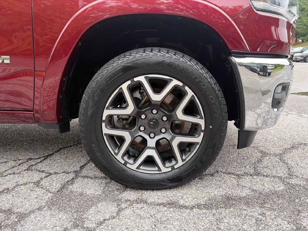 Used 2025 RAM 1500 Laramie AWD/4WD image 50
