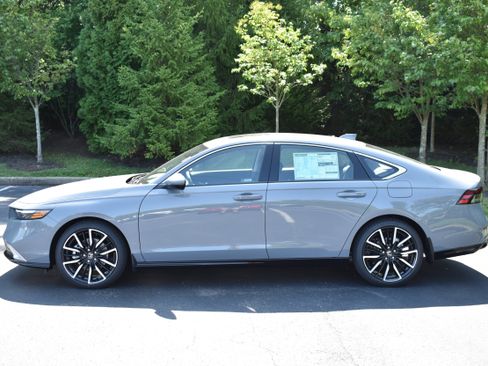 New 2026 Honda Accord Touring image 4