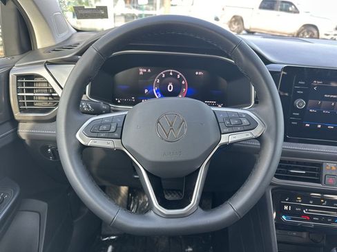 New 2026 Volkswagen Taos SE image 14