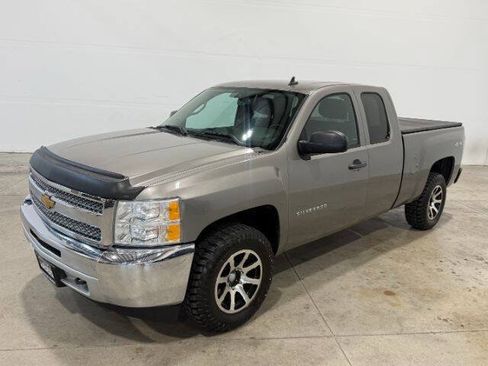 Used 2013 Chevrolet Silverado 1500 LT w/ All-Star Edition AWD/4WD image 2