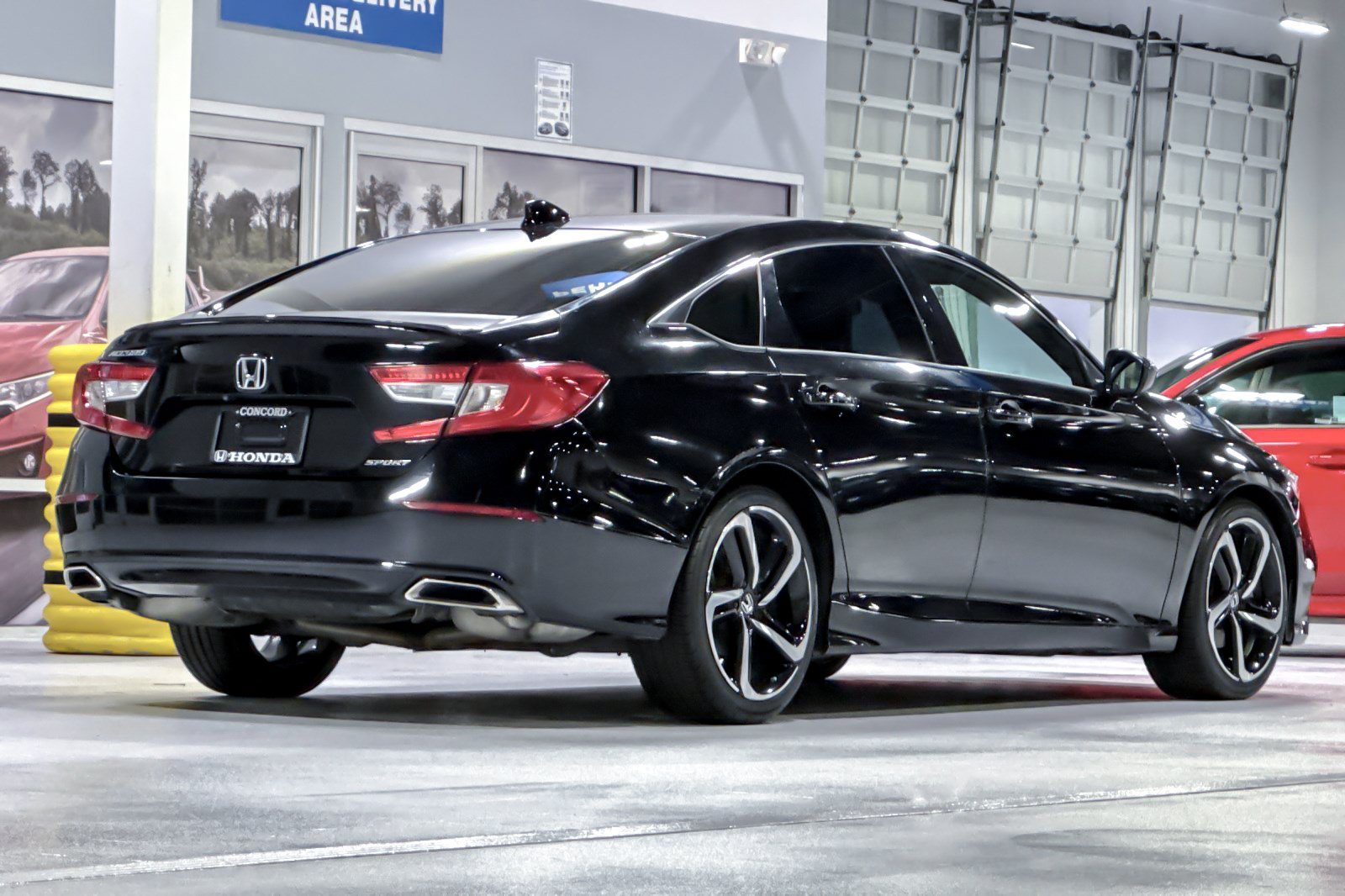 Used 2019 Honda Accord Sport image 9