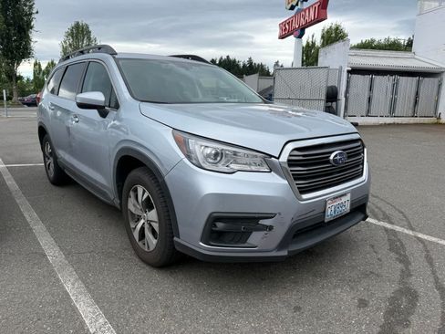Used 2022 Subaru Ascent Premium w/ Convenience Package AWD/4WD image 4