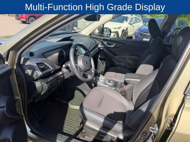 Used 2023 Subaru Forester Premium AWD/4WD image 9
